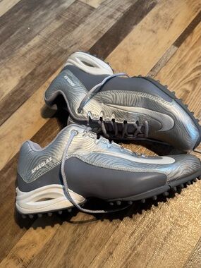 Nike women’s metallic Silver & Gray Speedlax Turf Lacrosse Cleats size 10.5